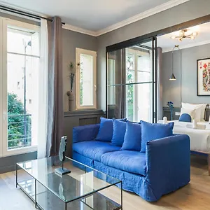 Apartment The Blue King, Paris