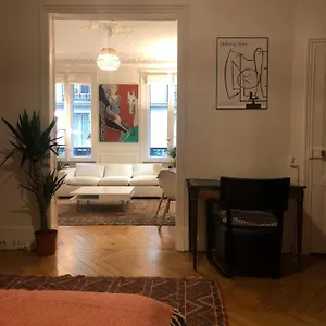 Appartement Cosy 2 50m2 Parisian Classic Flat - Passy, 16th Arrondissement, Near Eiffel Tower, Paris