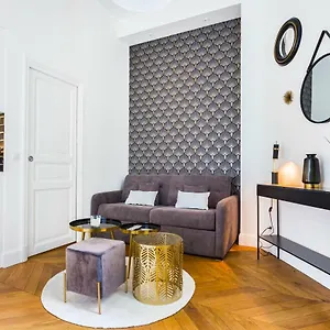 Appartement Cmg Trocadéro / Doumer, Paris